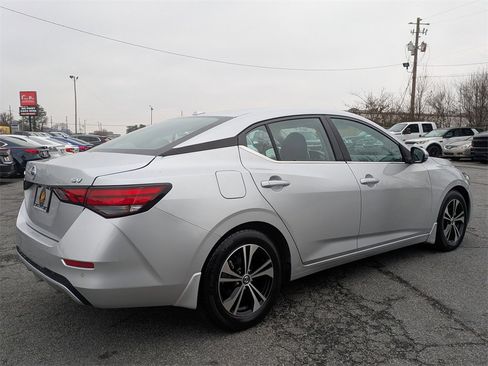 Used 2020 Nissan Sentra SV image 5