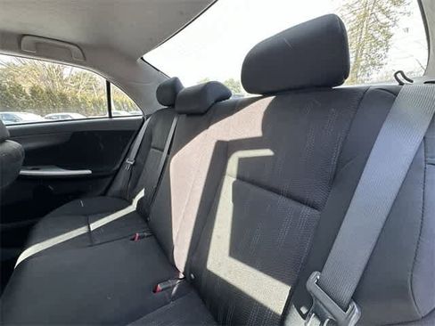 Used 2011 Toyota Corolla S image 14