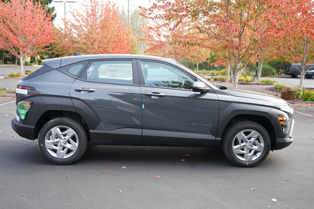 New 2027 Hyundai Kona SE AWD/4WD image 4