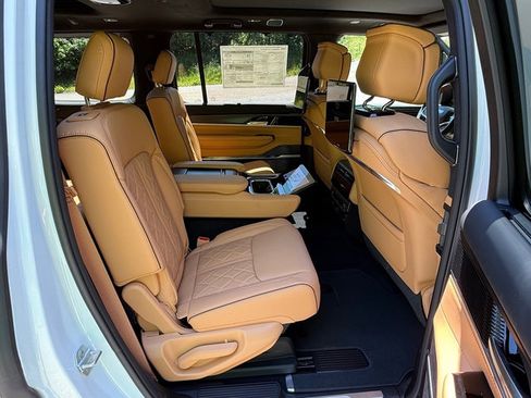 New 2026 Jeep Grand Wagoneer Summit AWD/4WD image 27