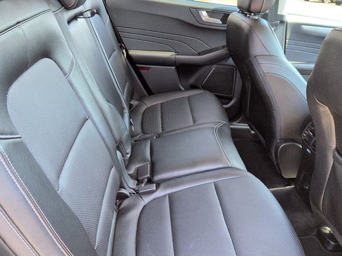 Used 2022 Ford Escape SEL FWD image 8