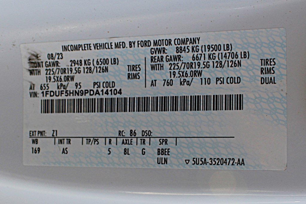 Used 2023 Ford F550 4x4 Regular Cab Super Duty image 25