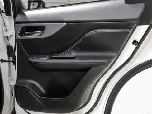 Used 2017 Jaguar F-PACE S image 52