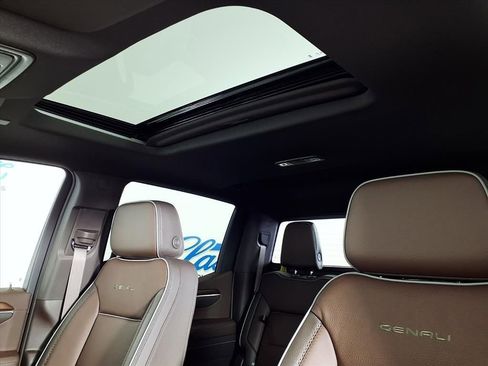 New 2026 GMC Sierra 1500 Denali w/ Denali Reserve Package image 25