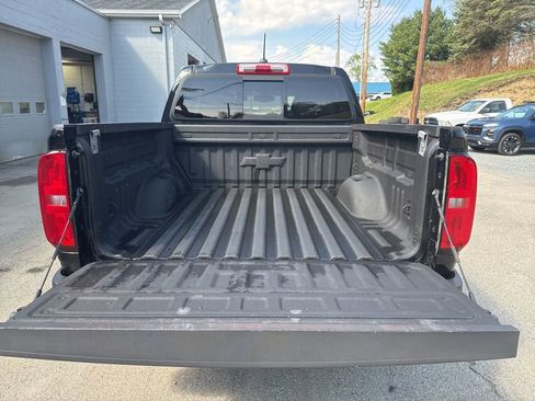Certified 2018 Chevrolet Colorado LT w/ Redline Special Edition AWD/4WD image 14