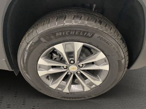 New 2026 Chevrolet Equinox LT w/ Convenience Package II AWD/4WD image 14