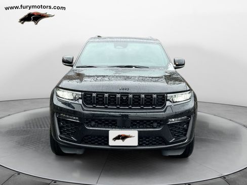 New 2026 Jeep Grand Cherokee Limited AWD/4WD image 8