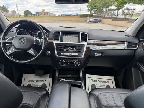 Used 2015 Mercedes-Benz GL 450 4MATIC image 35
