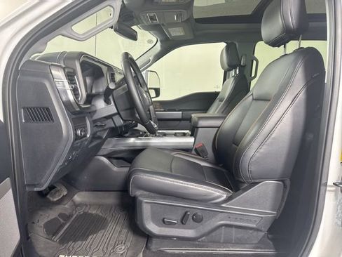 Certified 2025 Ford F450 Lariat w/ Chrome Package image 11