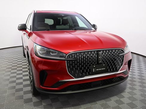 Used 2025 Lincoln Aviator Reserve w/ Equipment Group 201A AWD/4WD image 9