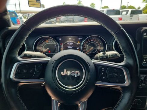 Used 2021 Jeep Wrangler Unlimited Sahara AWD/4WD image 19