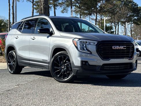 Used 2024 GMC Terrain SLT w/ Elevation Edition image 2