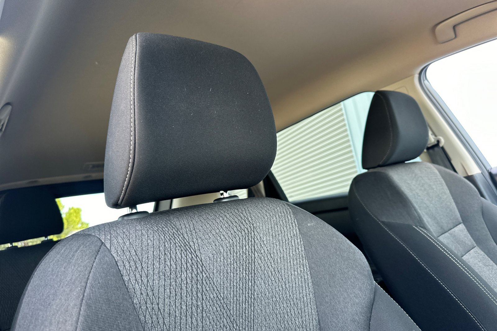 Used 2025 Nissan Rogue SV AWD/4WD image 18