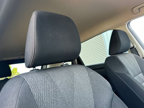 Used 2025 Nissan Rogue SV AWD/4WD image 18