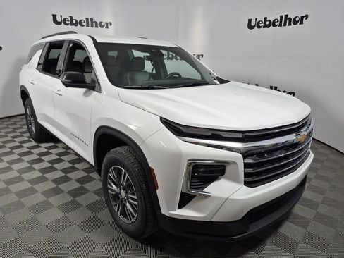 New 2026 Chevrolet Traverse LT w/ Driver Confidence Package image 1