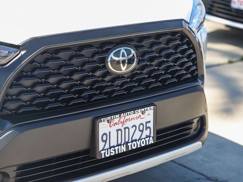 Certified 2024 Toyota Corolla Cross L FWD image 5