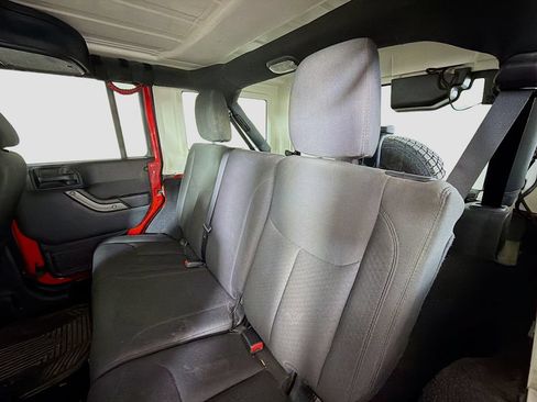 Used 2018 Jeep Wrangler Unlimited Sport S AWD/4WD image 21