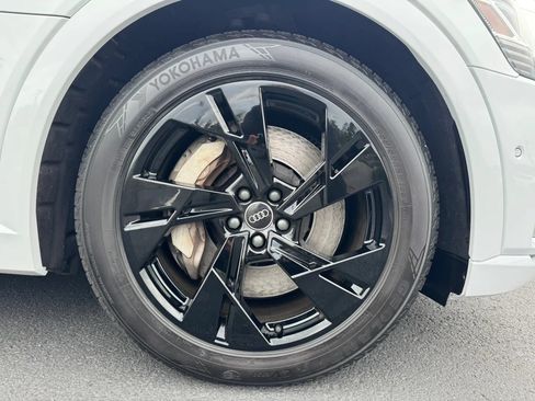 Used 2021 Audi e-tron Premium Plus w/ Premium Plus Package AWD/4WD image 20