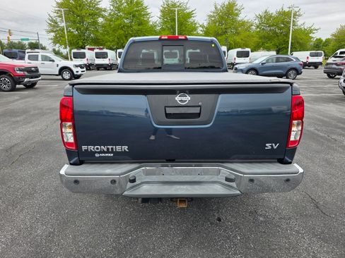 Used 2013 Nissan Frontier SV w/ SV Value Truck Pkg RWD image 4