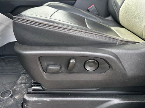 Used 2021 Chevrolet Tahoe High Country image 13