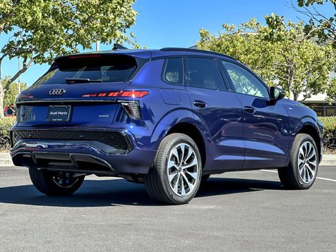New 2026 Audi Q3 quattro 2.0T AWD/4WD image 10