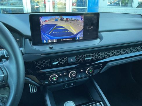 Used 2023 Honda Accord Sport image 15