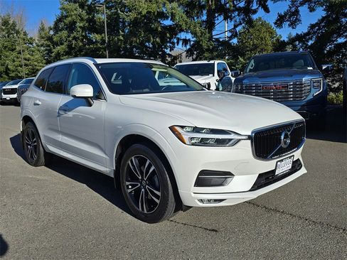 Used 2021 Volvo XC60 T5 Momentum w/ Advanced Package image 41