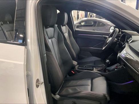 Certified 2025 Audi Q3 2.0T Premium Plus w/ Premium Plus Package image 7