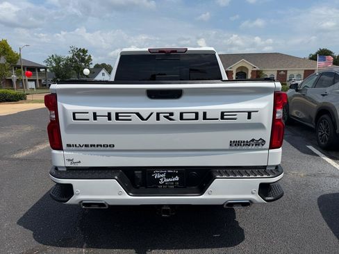 Used 2023 Chevrolet Silverado 1500 High Country w/ High Country Premium Package AWD/4WD image 6
