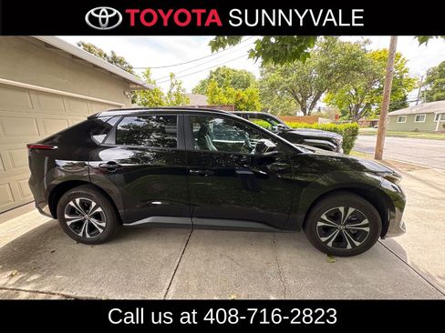 Used 2025 Toyota bZ4X FWD image 1