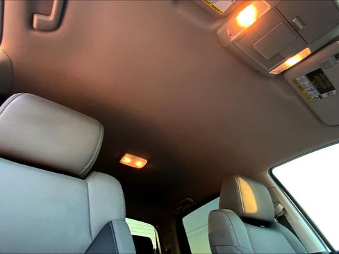 Used 2018 Toyota Tundra SR5 w/ SR5 Upgrade Package RWD image 14