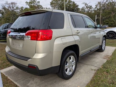 Used 2015 GMC Terrain SLE image 10