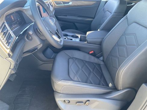 New 2026 Volkswagen Atlas SE image 15