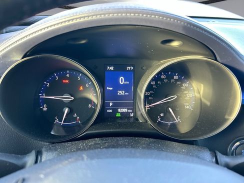 Used 2021 Toyota C-HR XLE FWD image 21