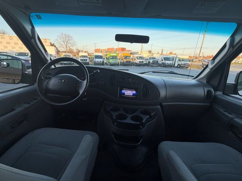 Used 2008 Ford E-350 and Econoline 350 XLT image 14