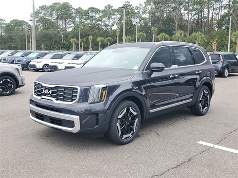 New 2025 Kia Telluride S image 3