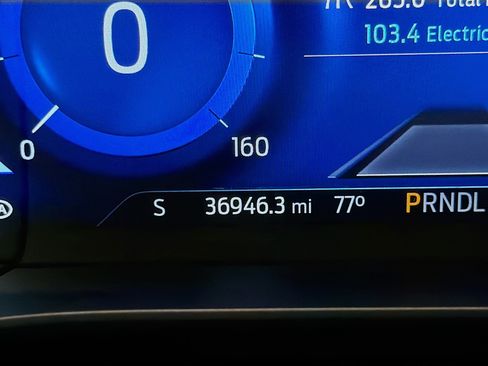 Used 2022 Ford Escape Titanium FWD image 8