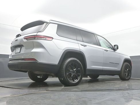 Used 2024 Jeep Grand Cherokee L Laredo AWD/4WD image 53