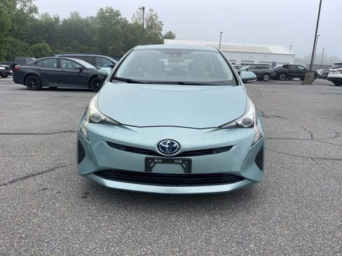 Used 2017 Toyota Prius Three FWD image 8