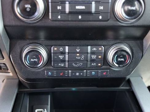 Used 2020 Ford F150 Raptor w/ Equipment Group 802A Luxury AWD/4WD image 21