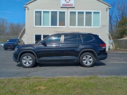 Used 2018 Volkswagen Atlas SE image 2