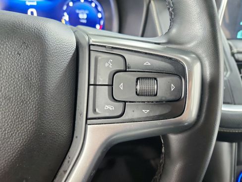 Used 2023 Chevrolet Suburban Premier image 24