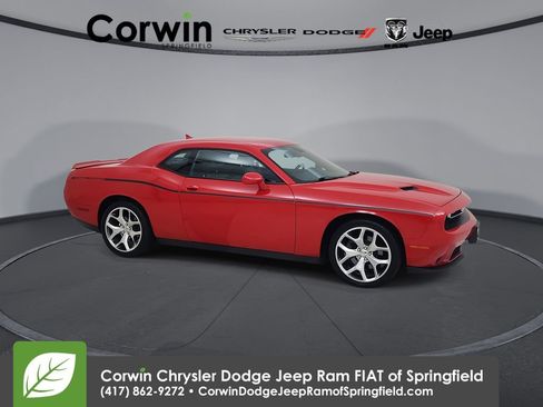 Used 2015 Dodge Challenger SXT Plus image 1