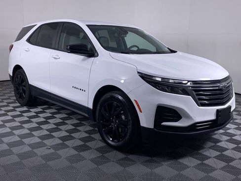 Certified 2024 Chevrolet Equinox LS w/ LS Convenience Package image 19