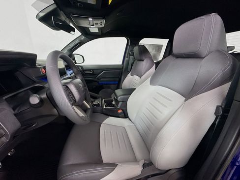 Used 2025 Toyota Tacoma TRD Sport image 20