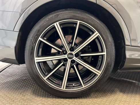 Used 2022 Audi SQ7 Prestige AWD/4WD image 35