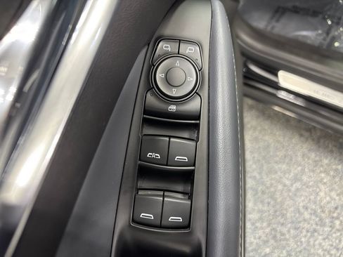 Used 2023 Buick Enclave Essence w/ Experience Buick Package AWD/4WD image 35