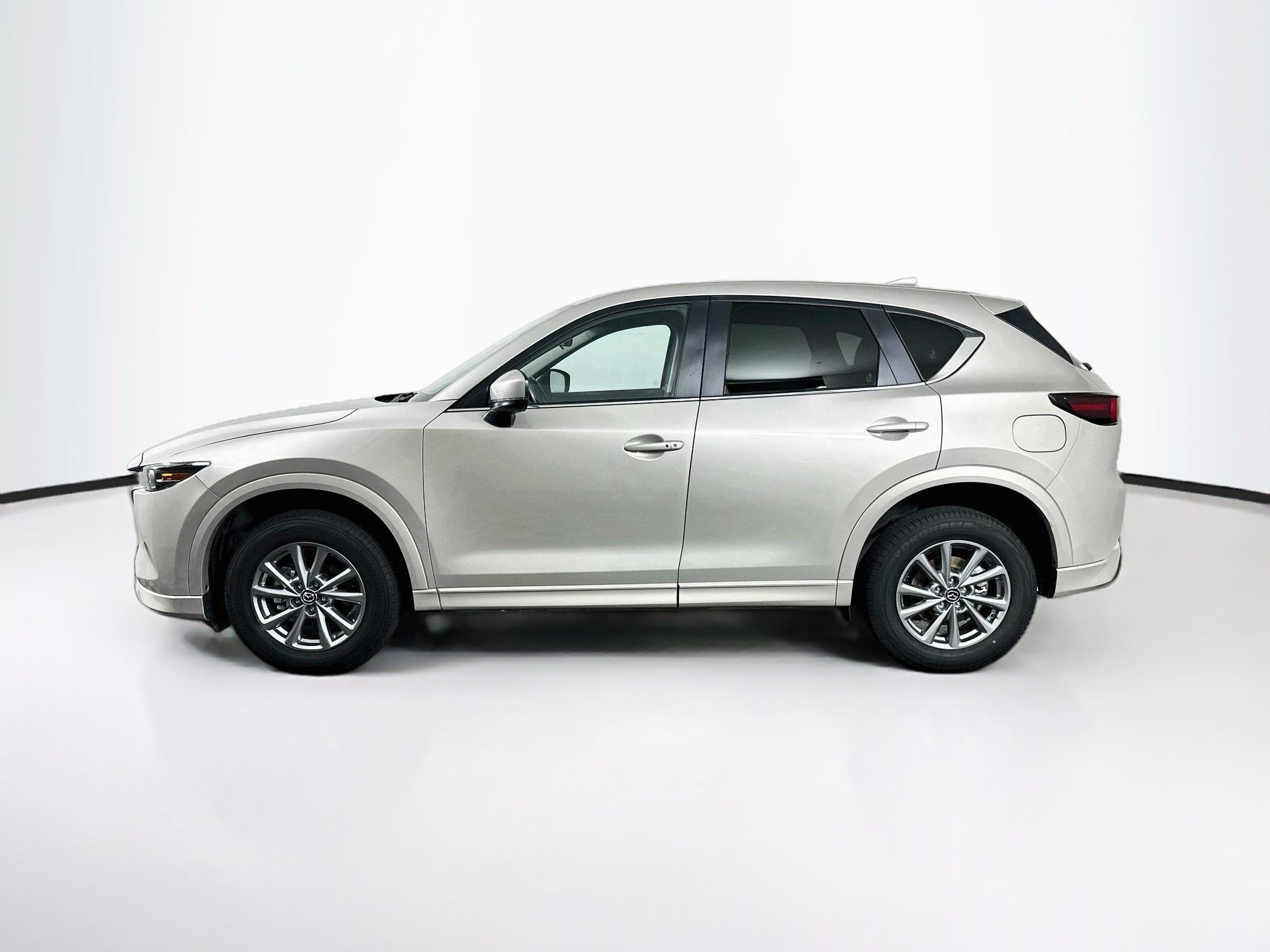 Used 2025 MAZDA CX-5 AWD 2.5 S w/ Select Package image 4
