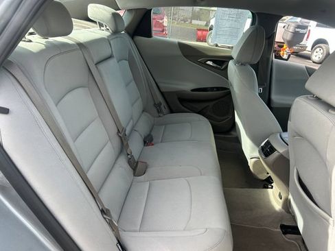 Used 2025 Chevrolet Malibu LT FWD image 33