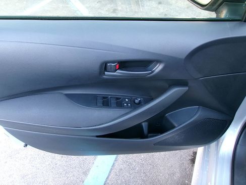 Used 2023 Toyota Corolla LE AWD/4WD image 13
